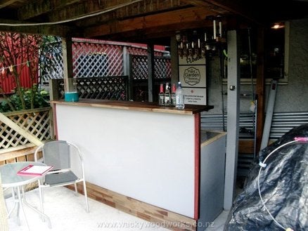 Outdoor bar